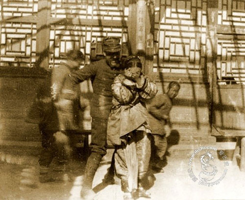 被遗忘的八国联军北京大屠杀：对妇女施暴