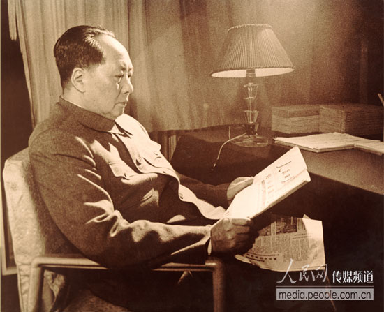 谁能取代毛泽东在人民心中的地位？