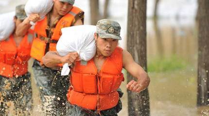 和平年代也不要忘了军人的重要性