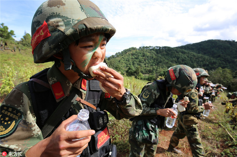 看武警特战女兵如何冲出“魔鬼训练周”