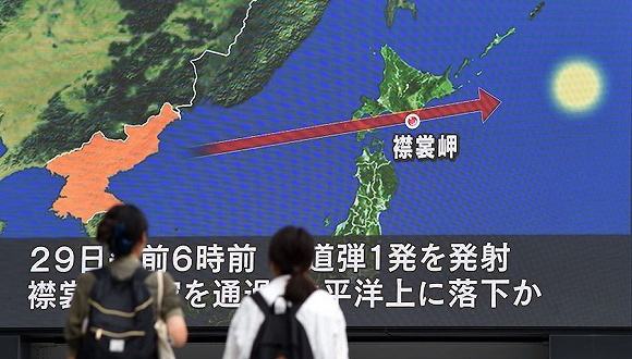 朝鲜导弹首次飞越日本，释放四大严重警告，足够让美日韩喝上一壶