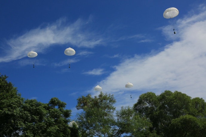 空降兵部队陌生地域空投训练