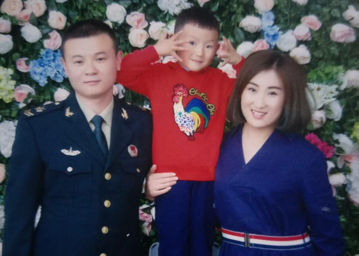 又是军人！火箭军战士探亲途中勇救落水老人！