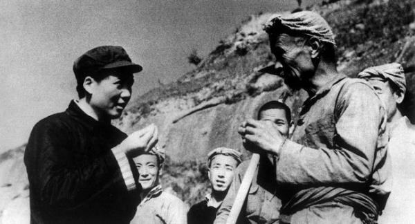 有感于毛泽东“酸菜里面就出政治”