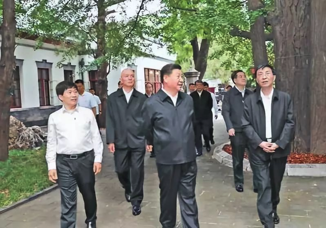 习近平谈怎样学习毛泽东