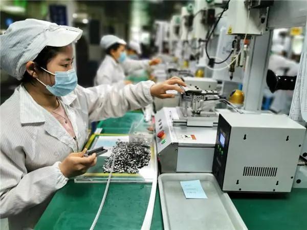 欧美疫情告急，中国该如何做