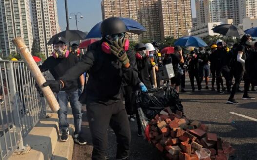 美国如何在香港埋下颜色革命的种子