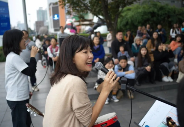 “三姓家奴”庄女士