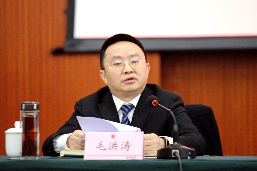 成都大学发讣告悼念毛洪涛：我们失去了一位好领导、好老师、好同志、好朋友……