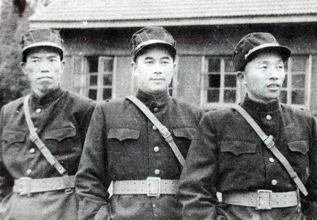抗美援朝出国作战志愿军穿什么