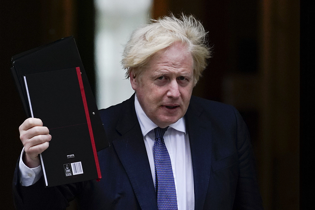 英媒：为挽救自己首相职位，约翰逊谋划要拿BBC开刀