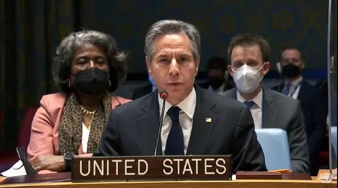 美国现在对俄罗斯打的这场仗，随时能打到中国头上！