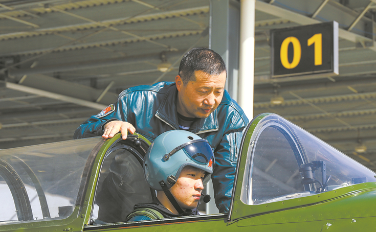 逆袭！他为海空雄鹰成长护航，重燃学员的飞行梦想