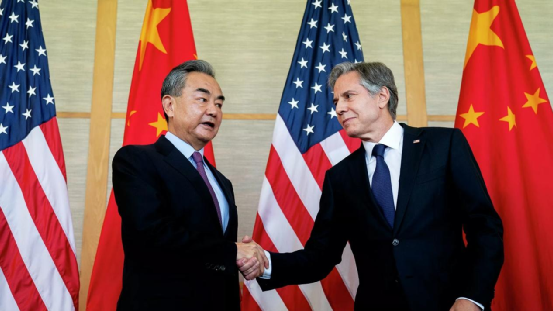 拜登内外交困，中国外交上演大反击！