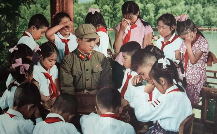 雷锋：纯真善良的平民英雄！