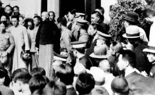 独家连载10 | 1931-1937：蒋介石出卖东北的后恶(1)：绕不过的历史之痛“九一八”不抵抗