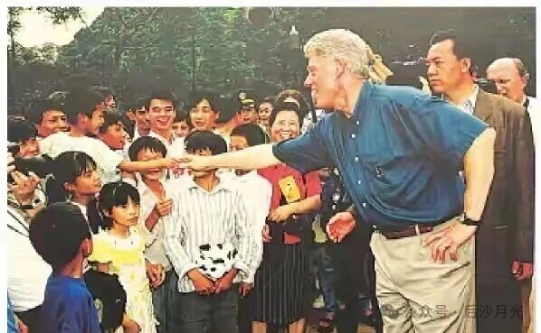 当克林顿在中国看到算盘时，以为美国从此高枕无忧了！