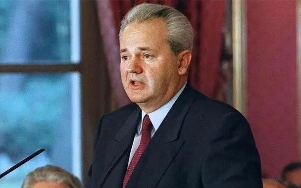 历史上，美国政府曾涉及推翻或抓捕多名外国领导人