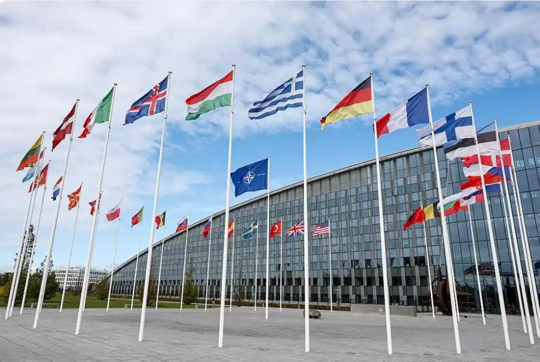 美以在伊朗军事行动或持续数周