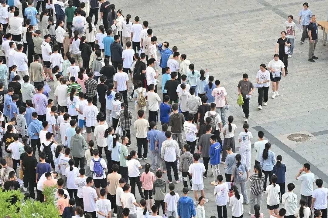 取消中考五五分流，都上高中，就能解决中产焦虑？