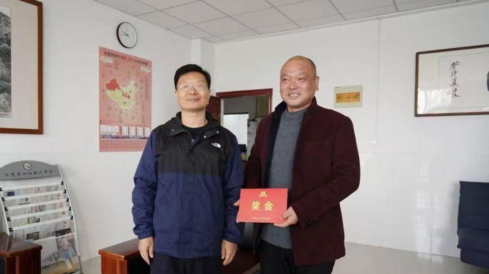 泗阳这名教师“专业化”救援，获见义勇为表彰 