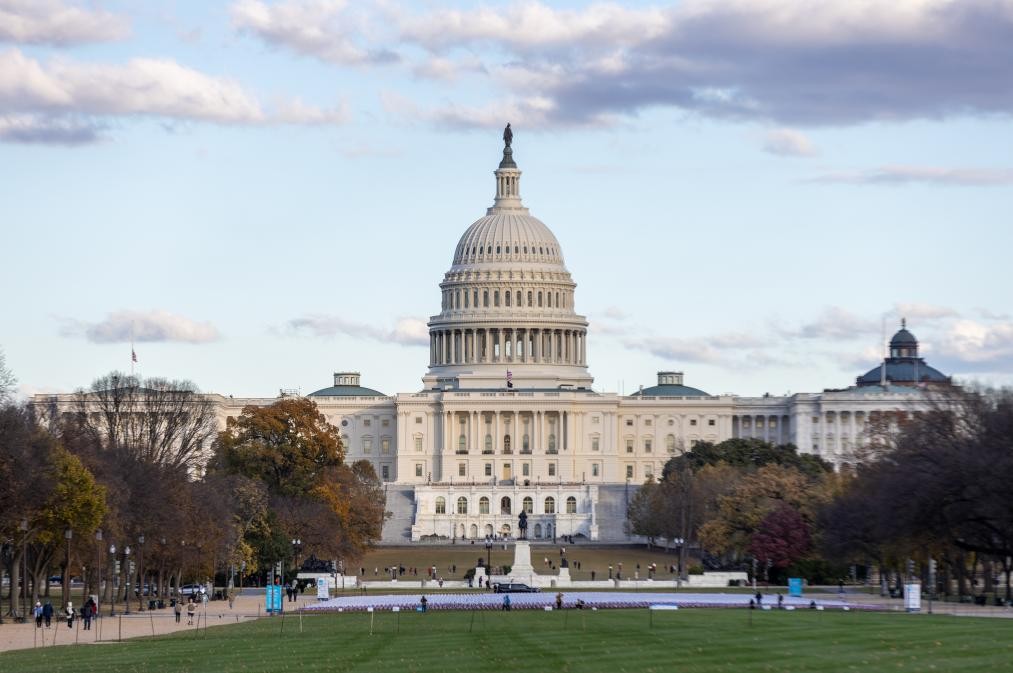 特朗普缺席切尼葬礼 折射两党争斗加剧